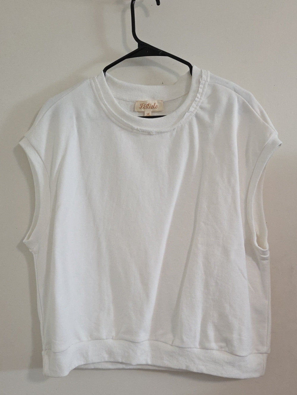 Listicle White Sleeveless Tank Top